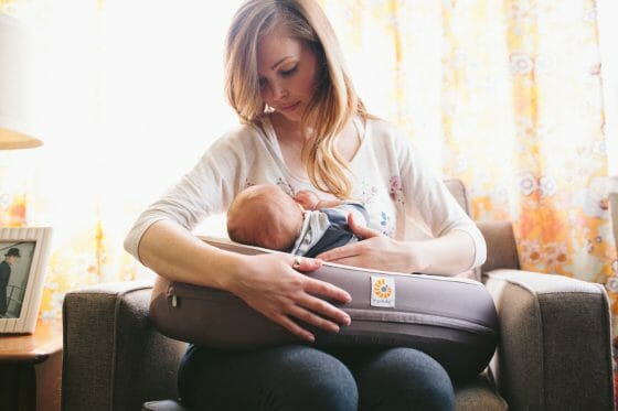 Coussin d'allaitement Ergobaby