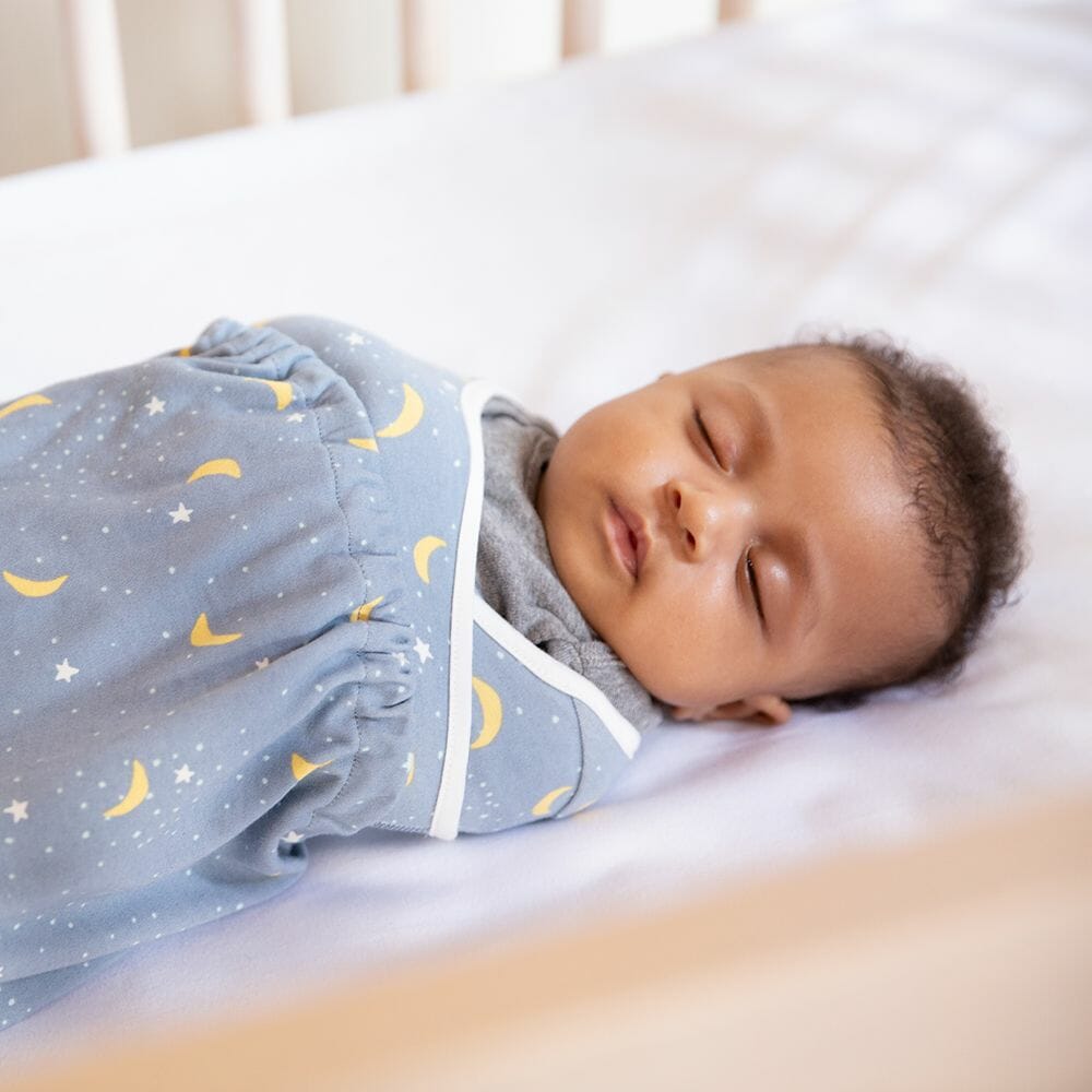 Coussin d'allaitement Natural Curve d'Ergobaby : comment bien positionner  bébé ? - Ergobaby
