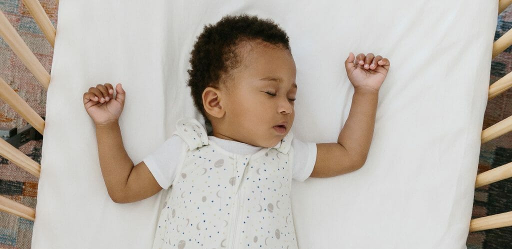 Oreiller pour bébé : quand et comment le choisir ?