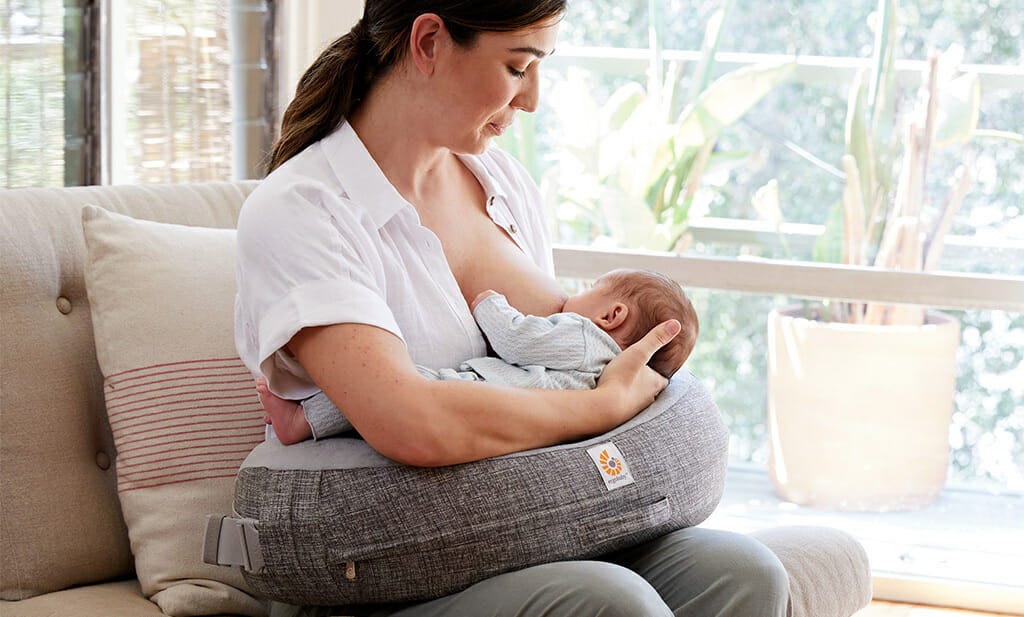 Le meilleur coussin d&#039;allaitement pour votre dos