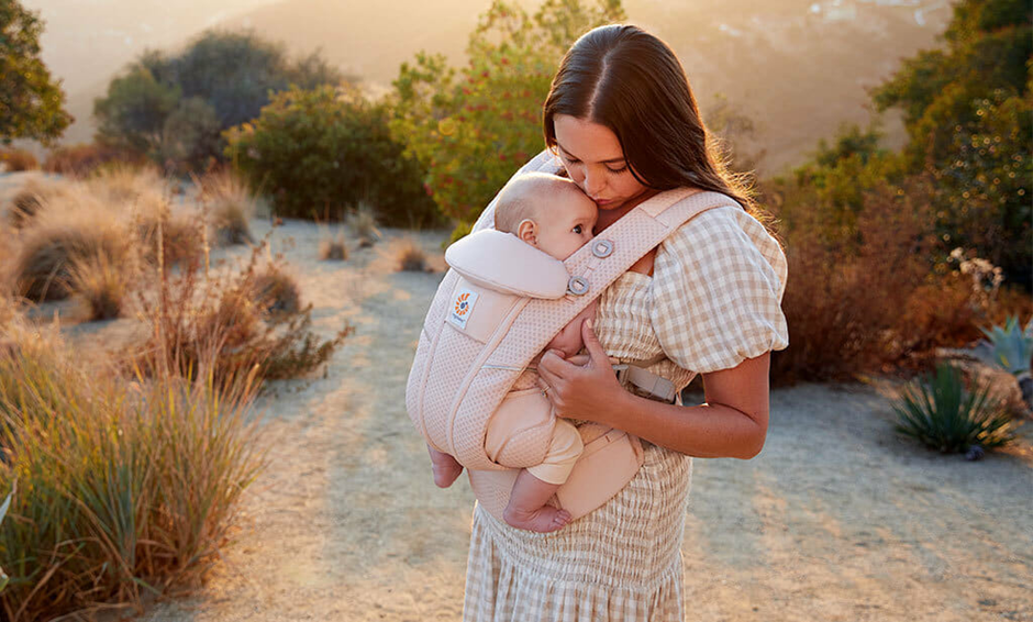 Porte-bébé Omni Breeze, qu'est ce qui change le cerveau d'une mère ?