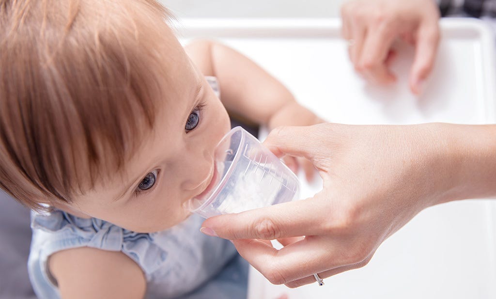 &lt;strong&gt;Votre bébé allaité a-t-il besoin de plus d&#039;eau en été ?&lt;/strong&gt;