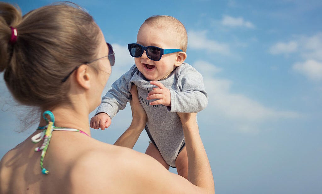 Essentiels pour bébé en été : dix indispensables pour les jours chauds